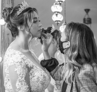 Rebeca Medas Makeup