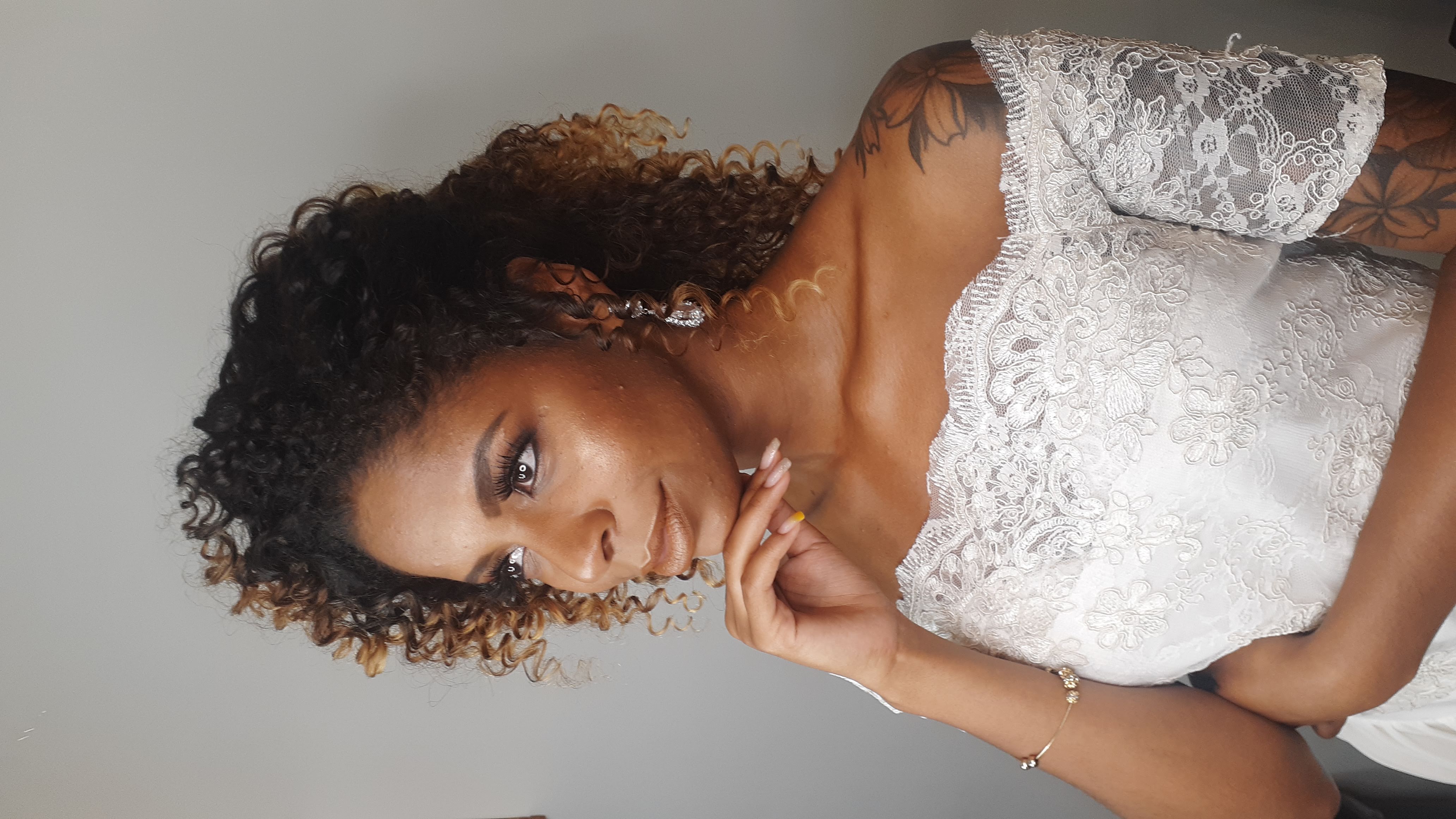 Gabi Bueno - Makeup & Hair